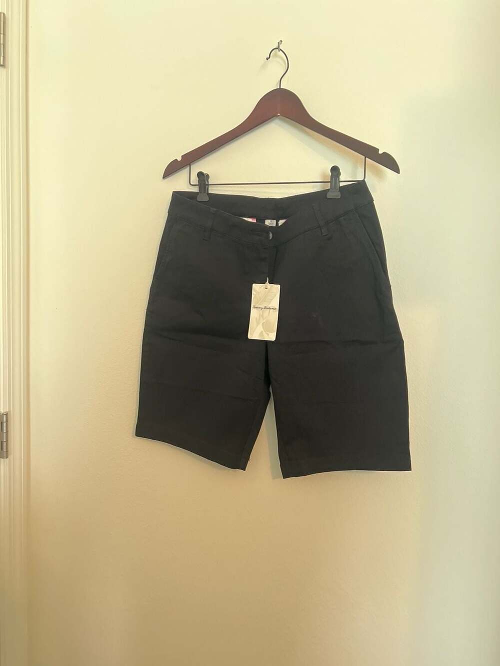 Tommy Bahama Women's Black Chino Shorts NWT, Size 8 — Cotton Tencel Blend